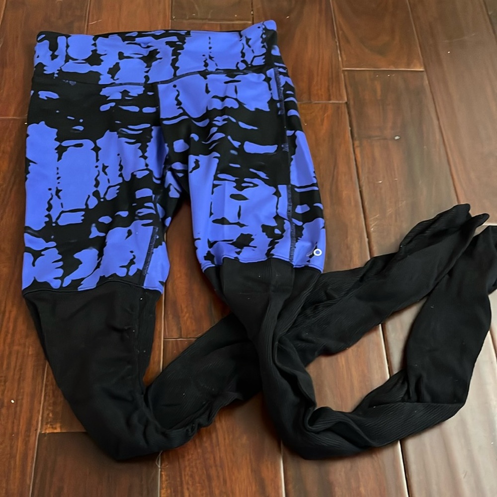 Alo yoga blue and black leggings size small
